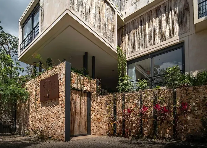 New 2 Bd With Private Balcony Apartamento *