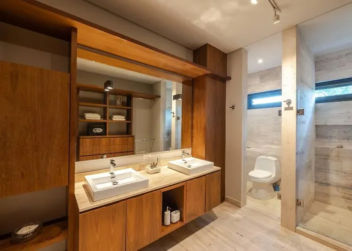 New 2 Bd With Private Balcony *