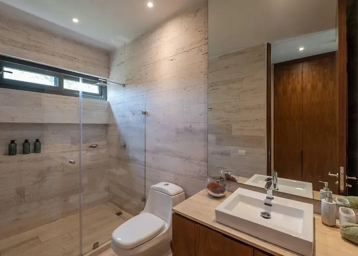 New 2 Bd With Private Balcony Apartamento *