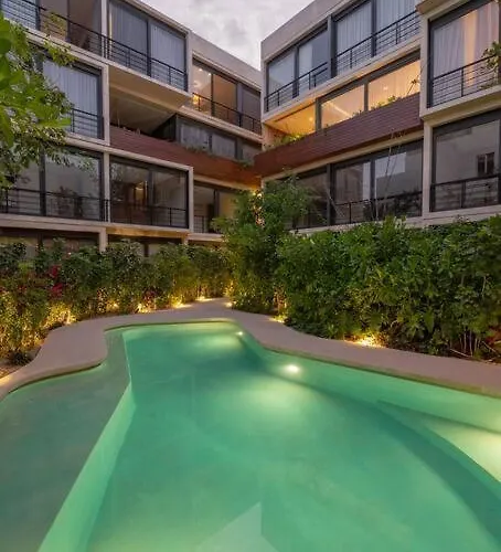 New 2 Bd With Private Balcony Apartamento *