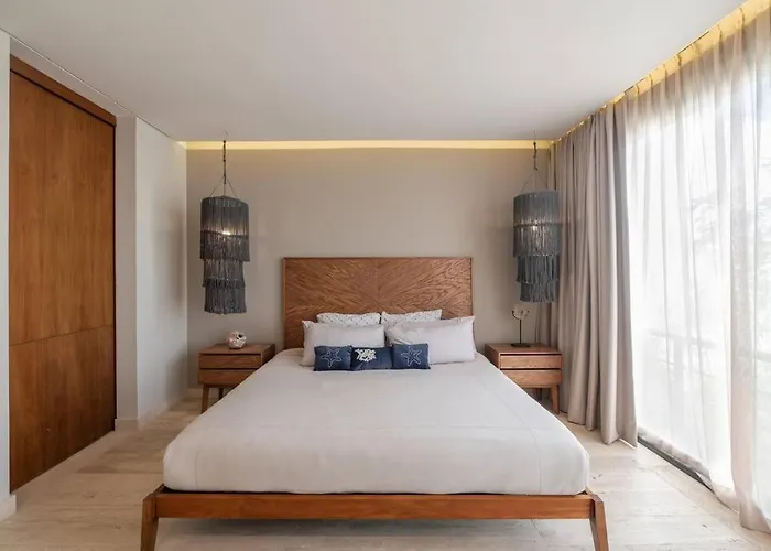 New 2 Bd With Private Balcony Apartamento *